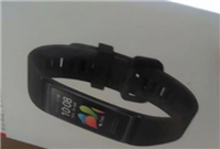 华为荣耀手环4Pro怎么刷公交卡?