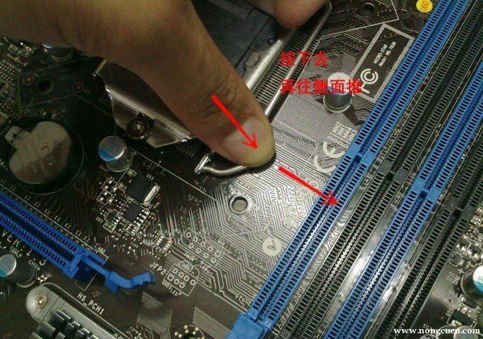 开始装cpu（点击图片：查看大图）