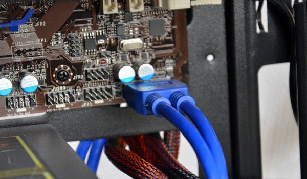 2015组装电脑教程：amd八核独显diy电脑装机教程