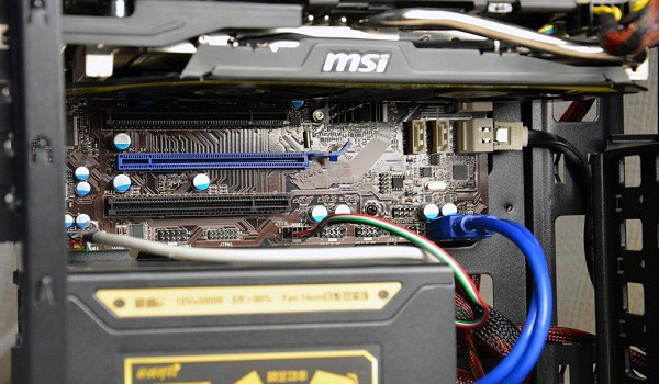 2015组装电脑教程：amd八核独显diy电脑装机教程