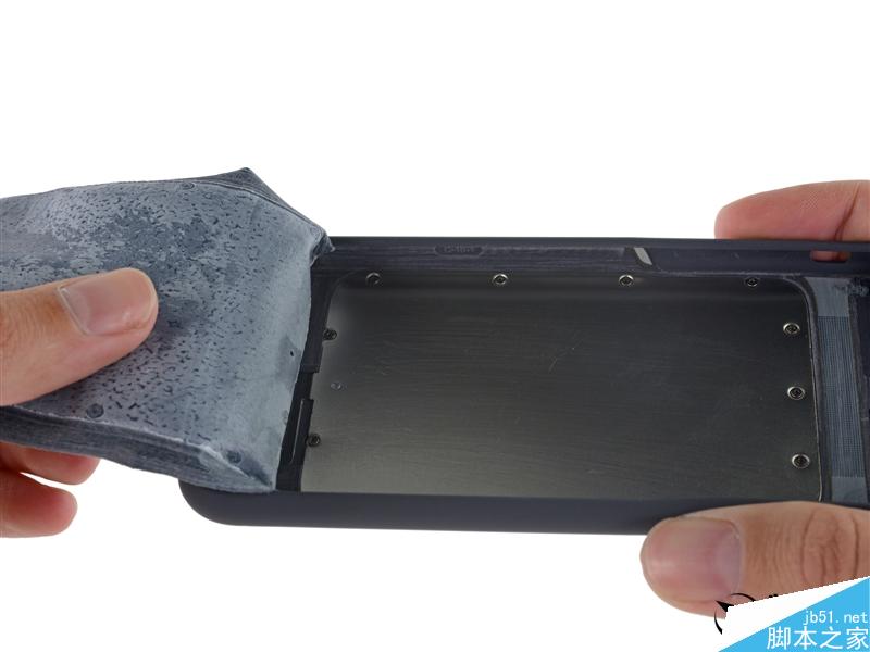 iphone 6s充电保护壳拆解：乔布斯死不瞑目！