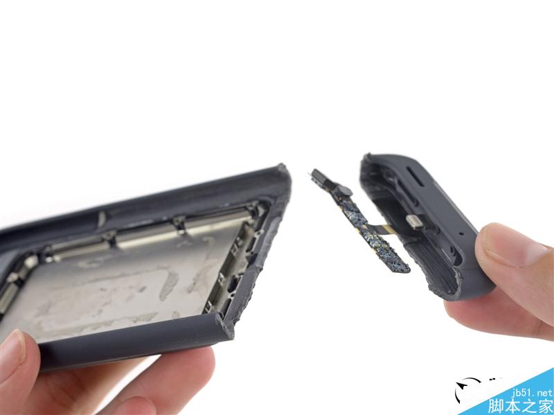 iphone 6s充电保护壳拆解：乔布斯死不瞑目！