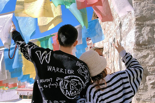 暑假去西藏旅游费用是多少钱