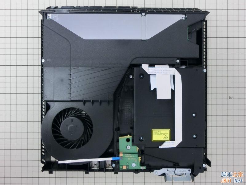 新版ps4完全拆解：偷工减料or工艺升级？