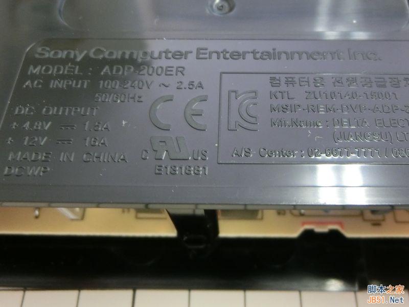 新版ps4完全拆解：偷工减料or工艺升级？