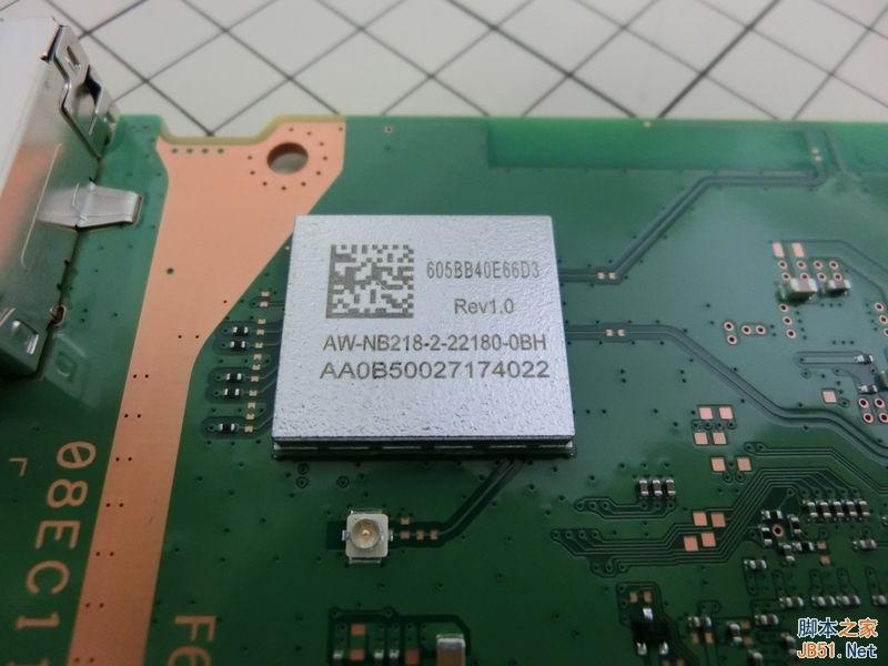 新版ps4完全拆解：偷工减料or工艺升级？