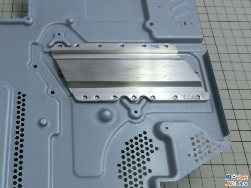 新版ps4完全拆解：偷工减料or工艺升级？