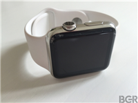 蓝宝石屏幕苹果手表摔地上后 玻璃摔碎裂且边框有划痕