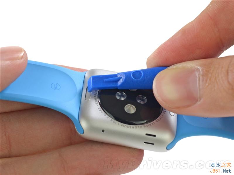 apple watch详尽拆解：电池太失望了！