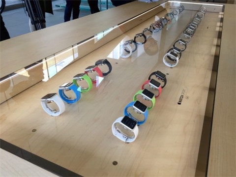 apple watch今起预定，苹果表试戴现场体验