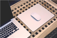 小米鼠标垫好不好有没有必要入手 小米金属鼠标垫评测