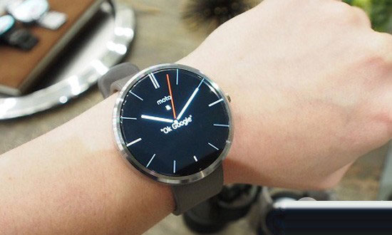 moto 360宣告售罄:开箱和上手视频也来了