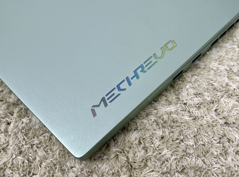 机械革命预告 2024 款翼龙 15 pro 游戏本新配色青云:r7-8845h + rtx 4060