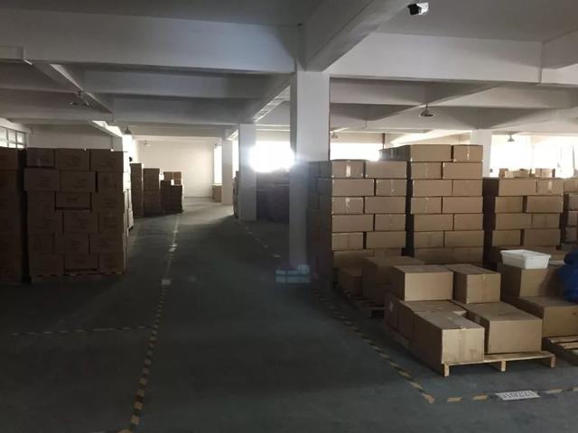 靠群团购一晚收入51万,老顾客1.3万:她只走了这4步