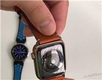 三星Galaxy Watch和苹果Apple Watch Series 4 区别对比评测