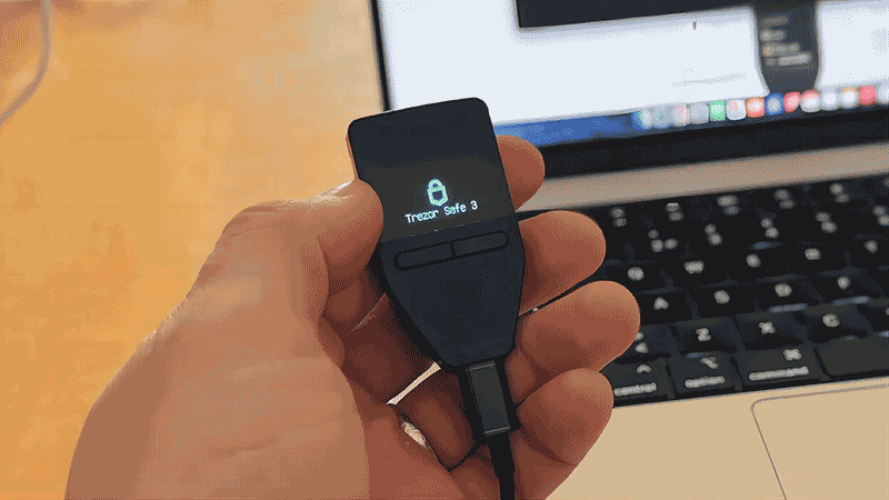 trezor1.jpg